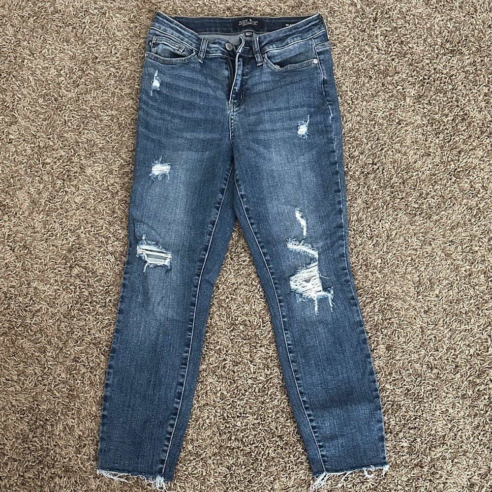 Judy Blue Blue Distressed Highrise Relaxed stretch Skinny Jeans size 5 / 27